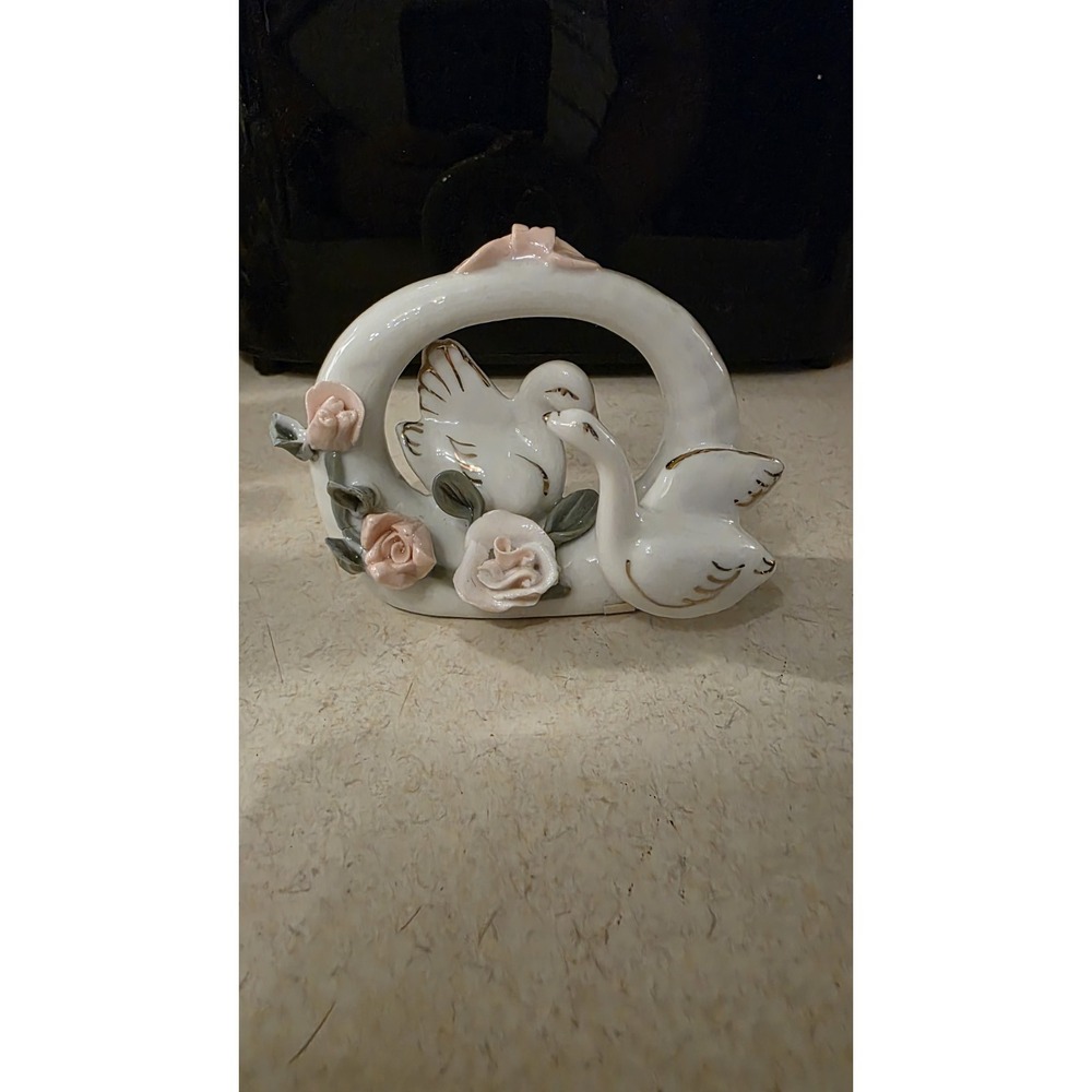 VTG Ceramic Porcelain Swan Couple Lovebirds Figurine Flower Wedding Cake Topper